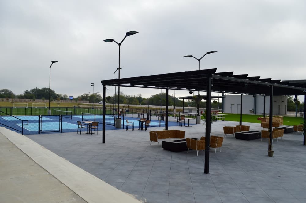 The Fieldhouse has two outdoor pickleball courts available by reservation. (Taylor Girtman/Community Impact Newspaper)
