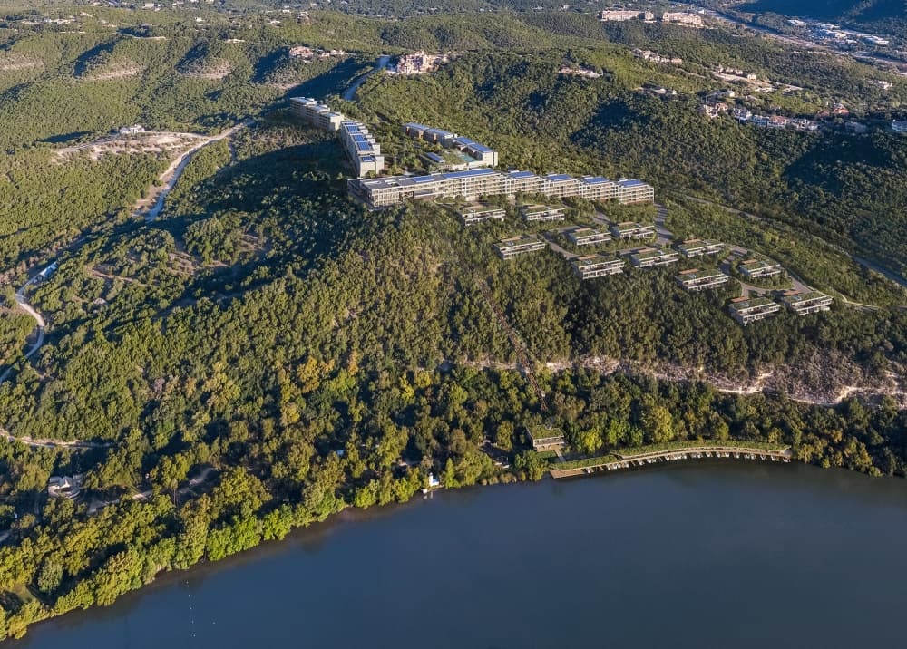 The property will be located off Lake Austin and accessed from Bridge Point Parkway. (Courtesy DBOX for Austin Capital Partners)