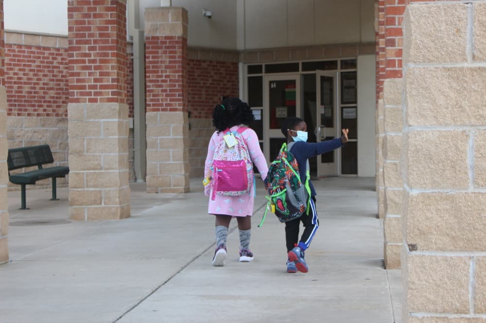 Fort Bend ISD unanimously rescinds mask mandate, leaving masks optional in schools