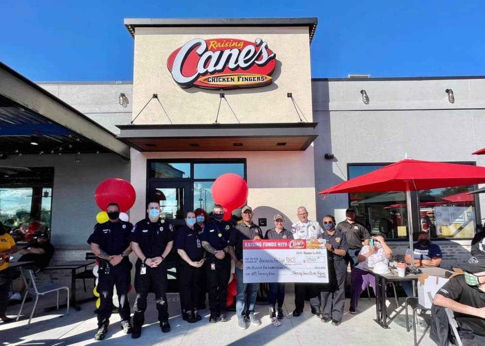 Raising Cane's Chicken Fingers celebrates Nov. 16 grand opening in Humble