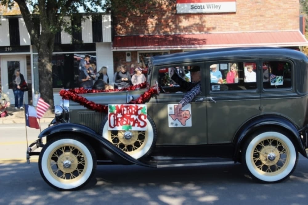 Annual holiday parade, Thanksgiving food basket giveaway: 6 events in Tomball, Magnolia Nov. 19-22