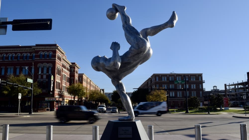 Frisco puts ‘best foot forward’ to recruit 2026 World Cup matches to region in visit from FIFA