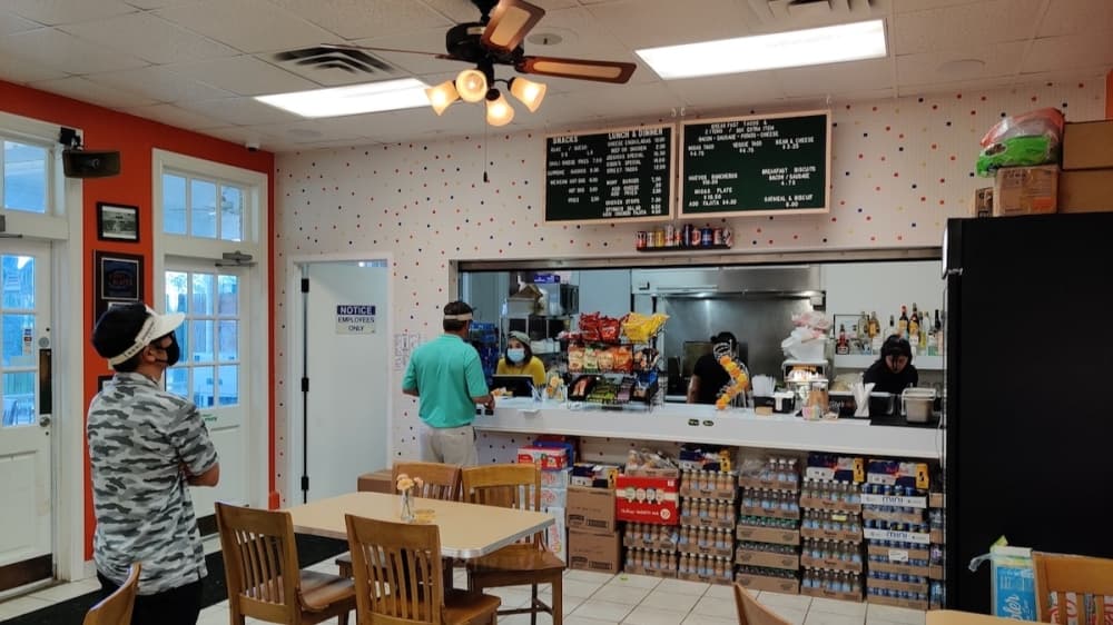 Cisco's launches cafe at historic Austin golf course