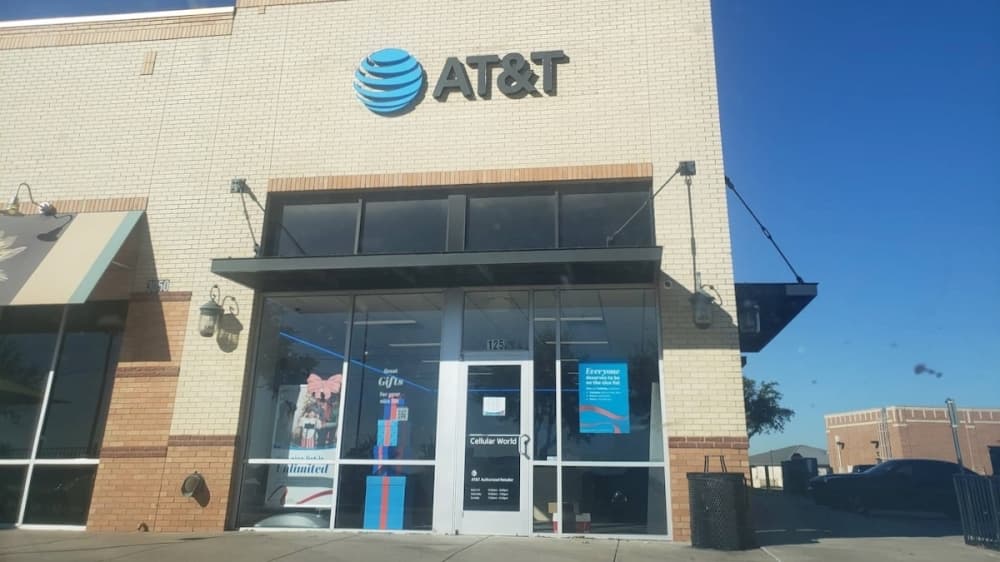 AT&T opens store near Eldorado Parkway in McKinney