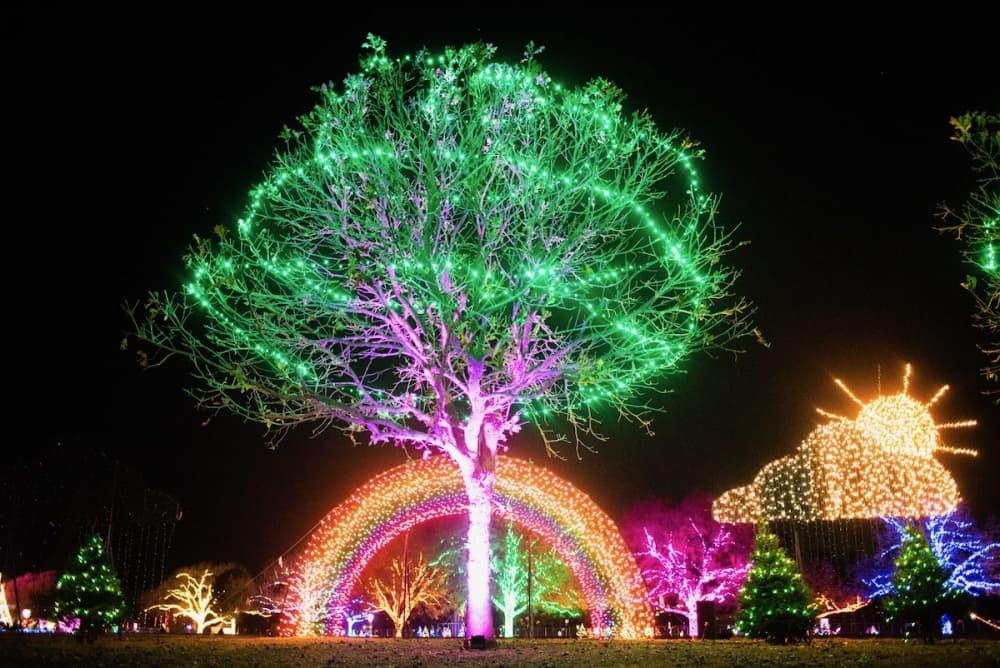 The trail is dotted with a variety of themed holiday displays. (Courtesy Trail of Lights Foundation)