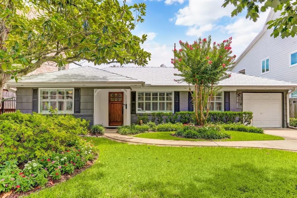 5327 Patrick Henry St., Bellaire:  This Bellaire bungalow features updates including a gourmet kitchen with a farm sink and double ovens. The home also includes built-ins, millwork, hardwoods, a mudroom, new windows, a window seat, a brand new tankless water heater, two sinks in the primary bathroom, plus a whole-house water softener and purified water tap, and keyless entry. 3 bed, 2 full bath/1,520 sq. ft. Sold for $482,001-$552,000 on Nov. 1. (Courtesy Houston Association of Realtors)