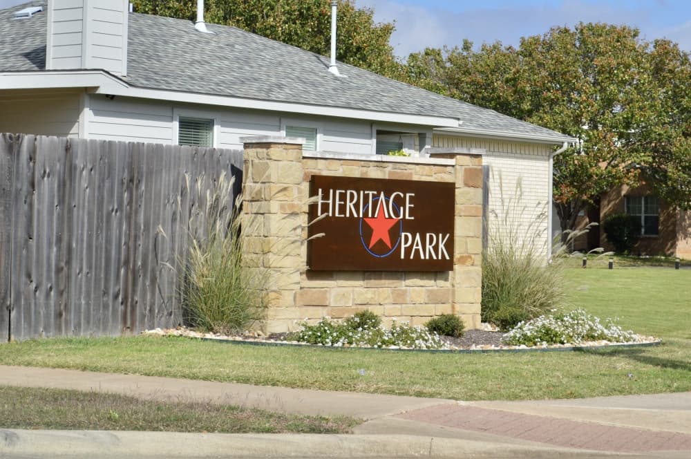 Heritage Park has neighborhood entrances on Bagdad Road and Lakeline Boulevard. 