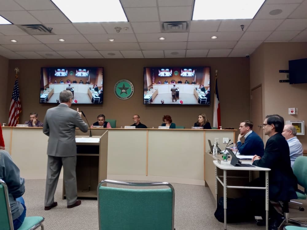 Hollywood Park approves storage space leases