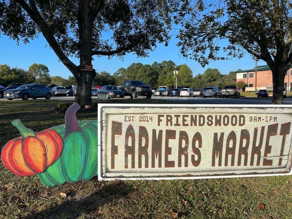 The market will include fresh produce, artisan bread, local honey, baked goods and hand-crafted products. (Courtesy Friendswood Farmers Market)
