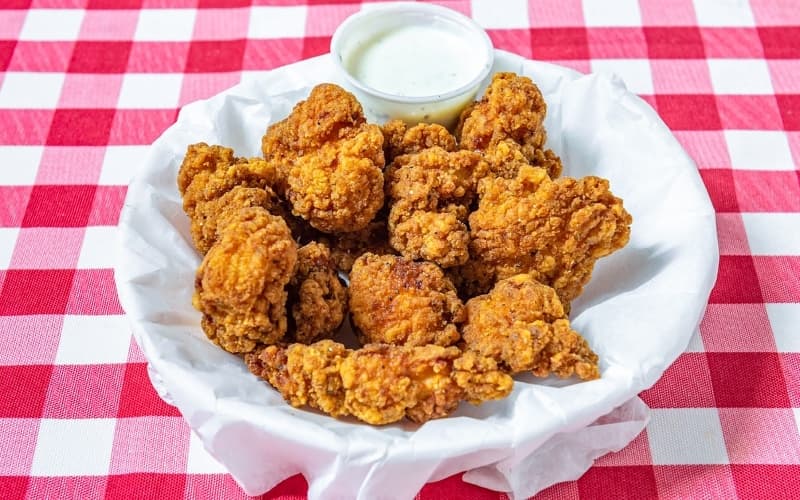 Sunny’s also offers bone-in and boneless wings, pictured here.