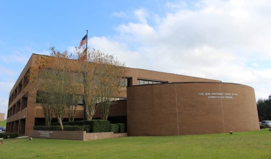 Fort Bend ISD board of trustees approves new livestreaming service