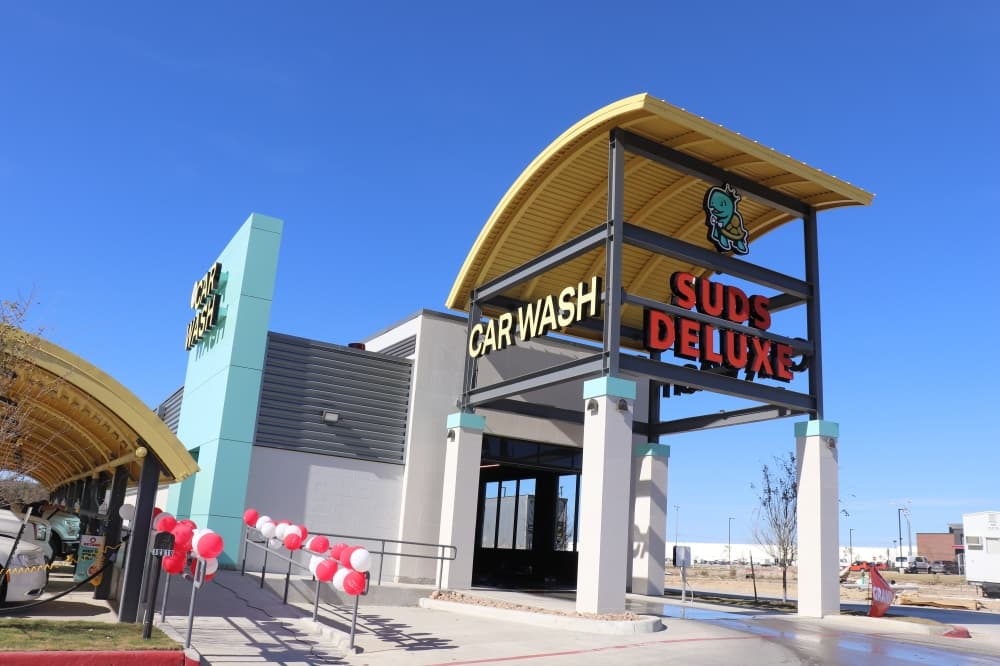 Suds Deluxe Car Wash now open in Georgetown