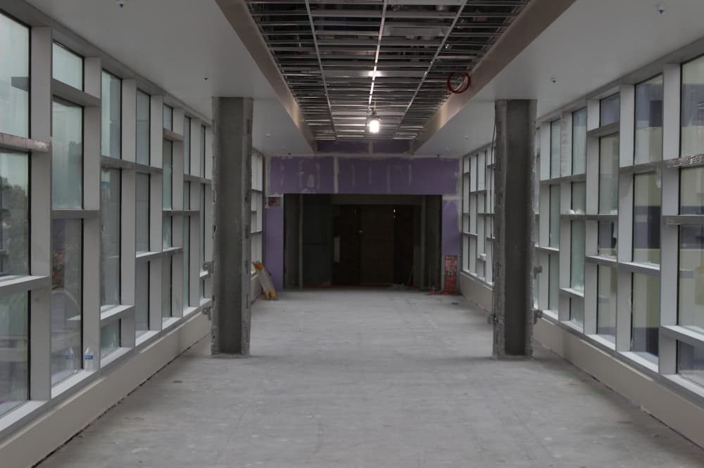 The connector bridge will allow patients access to the South Tower from a parking garage once it opens in June. (Andrew Christman/Community Impact Newspaper)