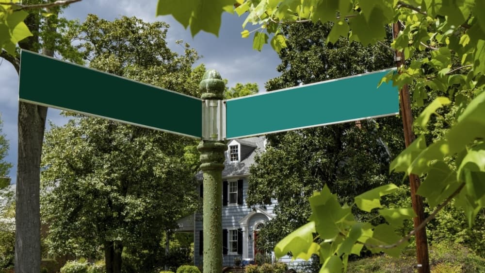 McKinney introduces neighborhood street sign topper program