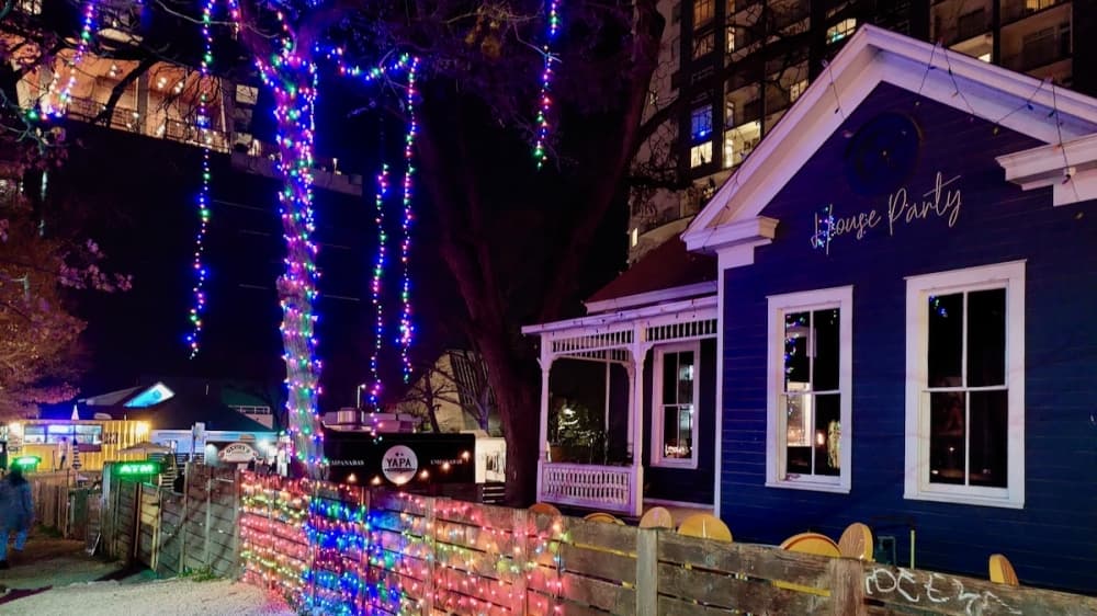 Austin’s Historic Landmark Commission OKs relocation of Rainey Street bungalow for 49-story tower project