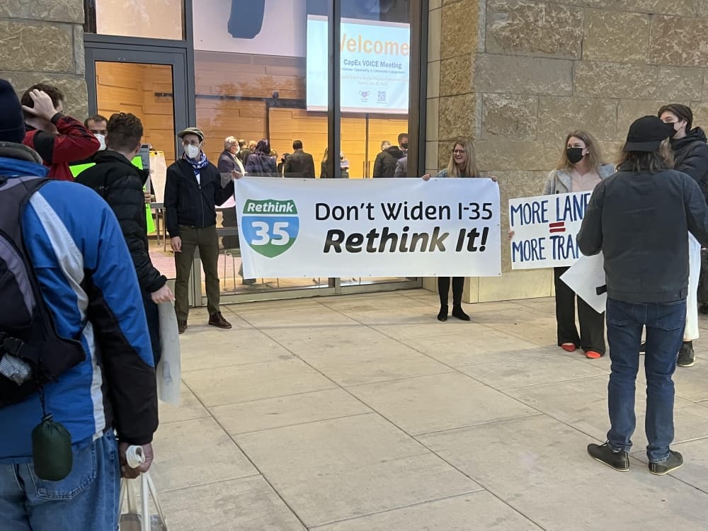 Austin residents voice concerns over TxDOT’s $4.9B plan for I-35