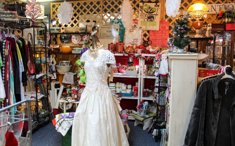 Dealer booths offer a wide variety of antiques for purchase. (Bailey Lewis/Community Impact Newspaper)