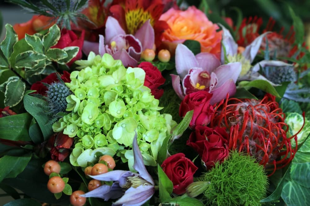 This Designer’s Choice arrangement is $115. (Karen Chaney/Community Impact Newspaper)