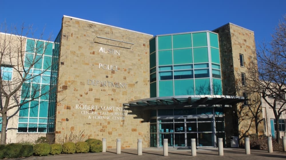 Austin still planning for forensic lab's removal from police department; understaffed 911 call center to remain