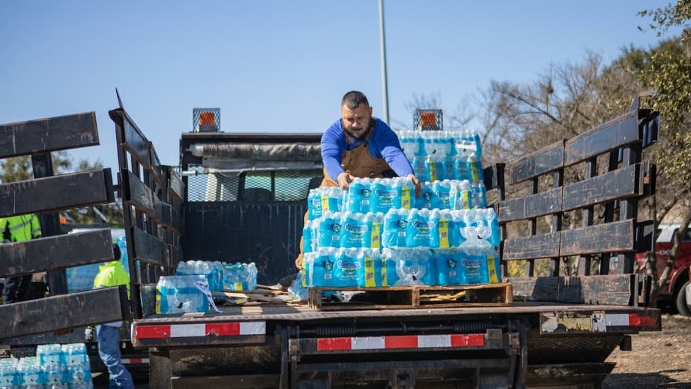 UPDATED: Austin opens 8th water distribution site, boil-water notice remains in place