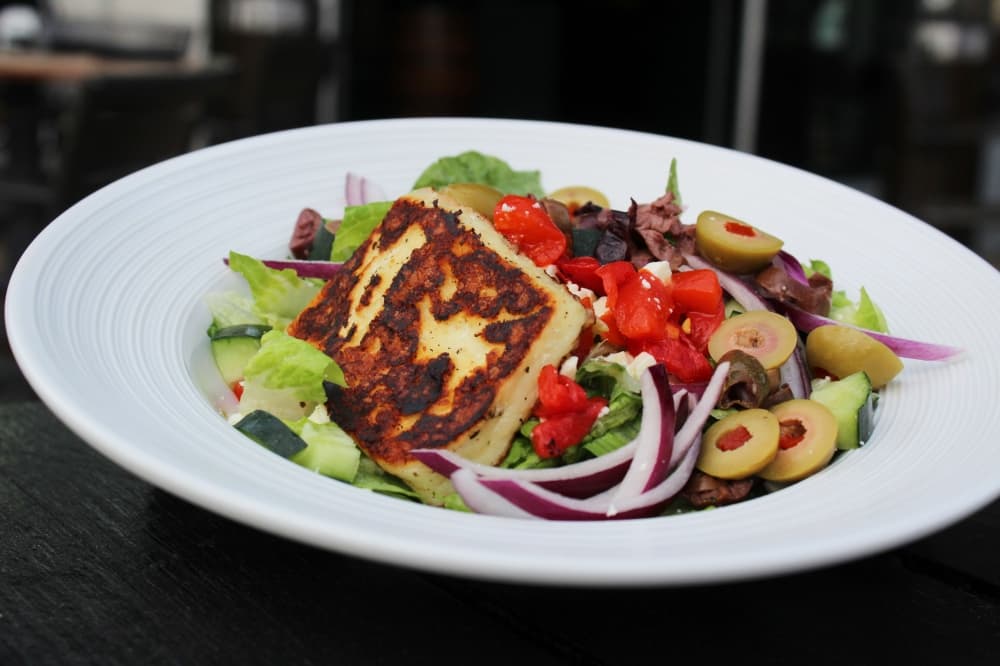 Diverse menu, clientele team up at The Common Table in Frisco