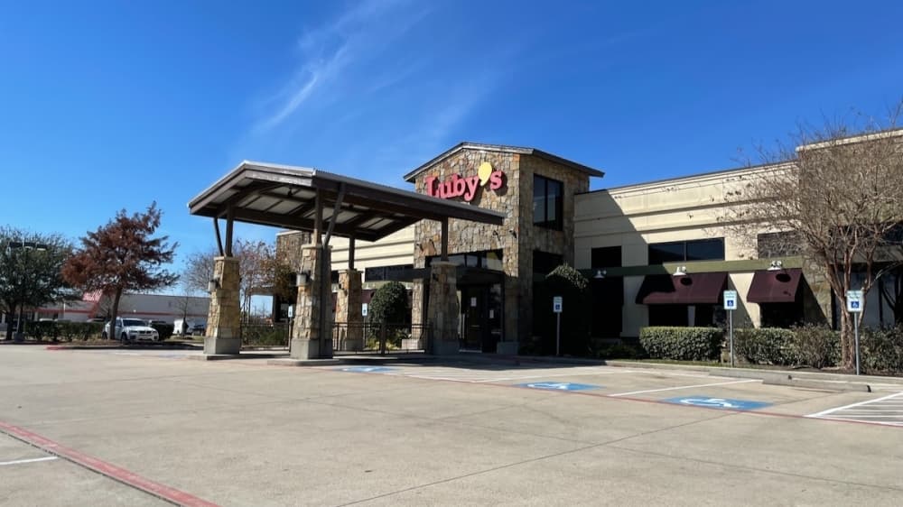 Joint Luby’s, Fuddruckers location closes at Shadow Creek Market Place