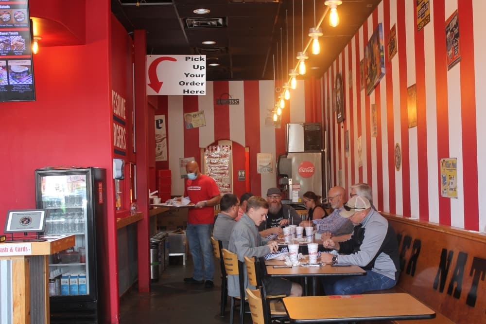 The NASA Parkway location offers indoor and outdoor seating. (Colleen Ferguson/Community Impact Newspaper)