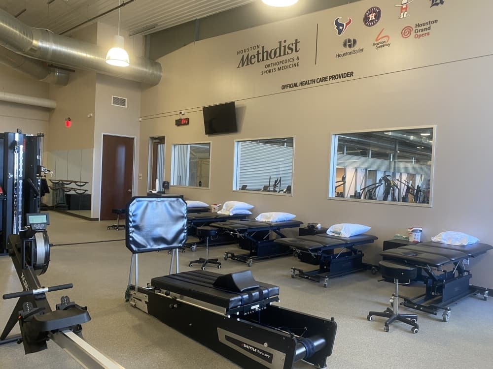 Houston Methodist Orthopedics & Sports Medicine at The Farm League celebrates grand opening