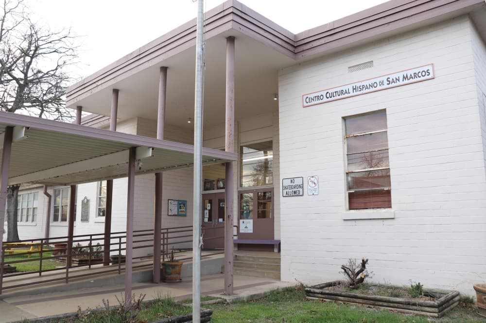 SMCISD donates former campus to Centro Cultural Hispano de San Marcos nonprofit organization