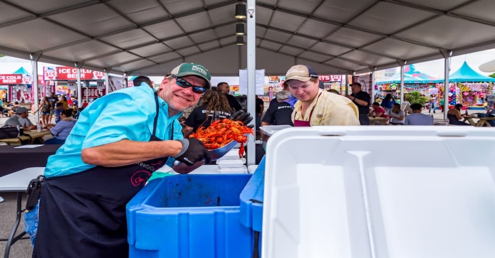Big Texas Fun brings crawfish to Retama Park from March 10-20