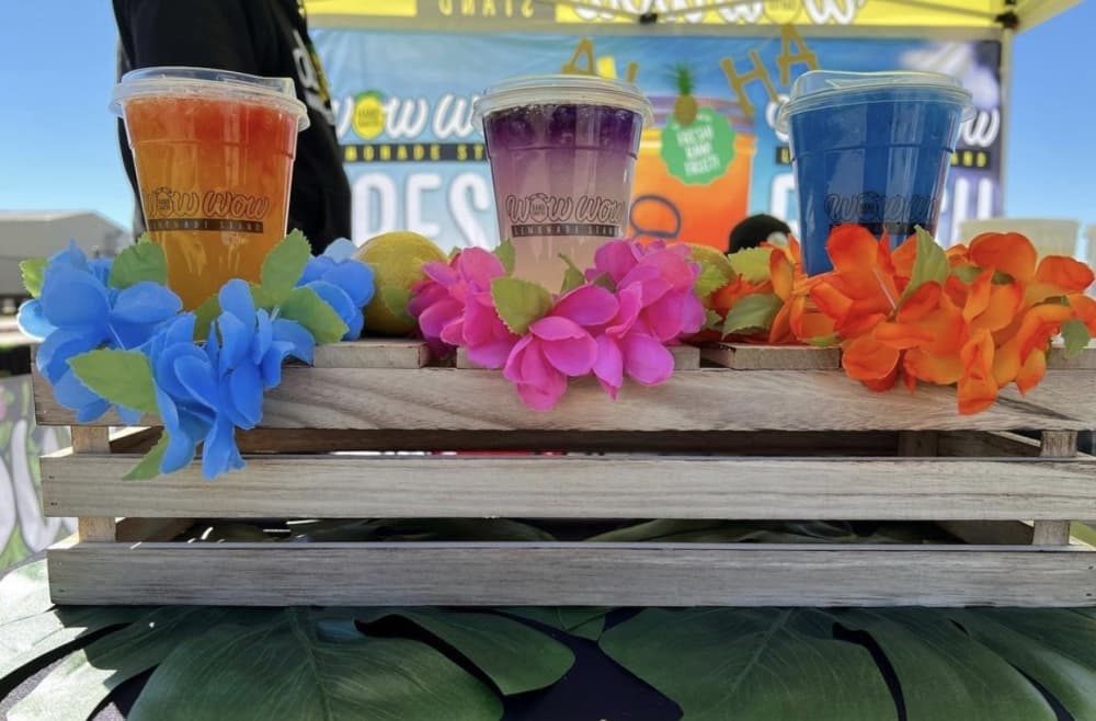 Wow Wow Hawaiian Lemonade offers handcrafted lemonades, such as the Butterfly Mojito that features pressed lemonade, real mint, fresh lime and Butterfly Pea flower. (Courtesy Wow Wow Hawaiian Lemonade)