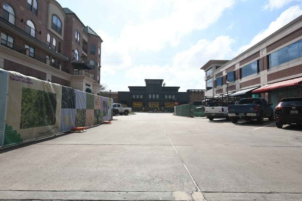 Sugar Land Town Square looks to modernize visitor shopping experience