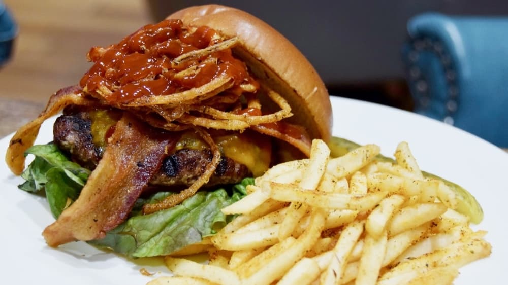 Uncork’d Bar & Grill in Frisco becomes neighborhood hangout
