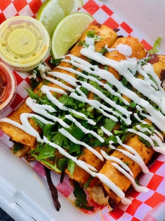 Taco truck Tejas Birria is now open in South Austin