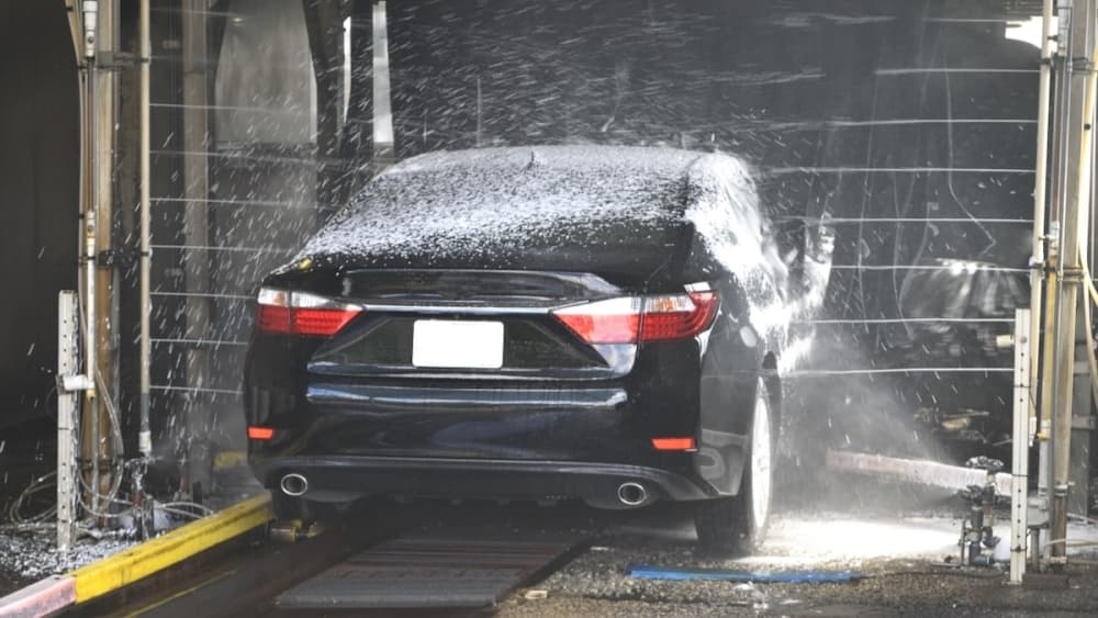 New car wash under construction on Pearland Parkway