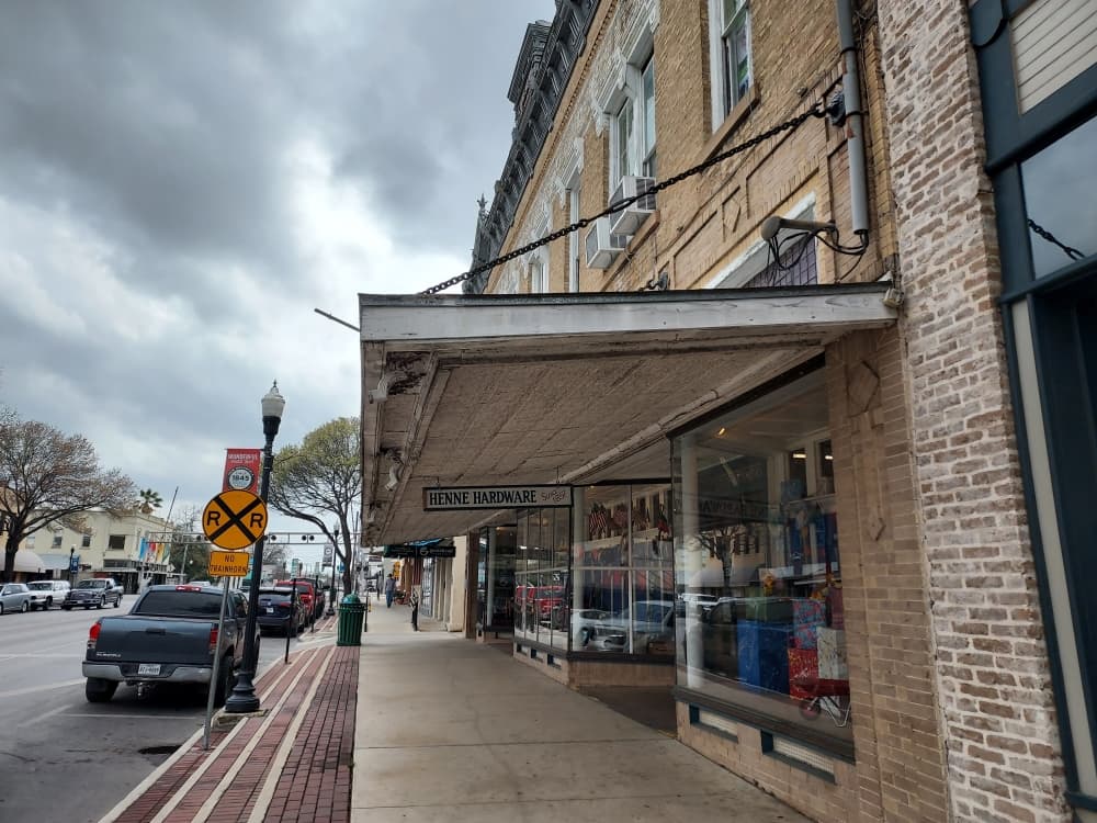 Henne Hardware celebrates 165 years in New Braunfels and more business anniversaries