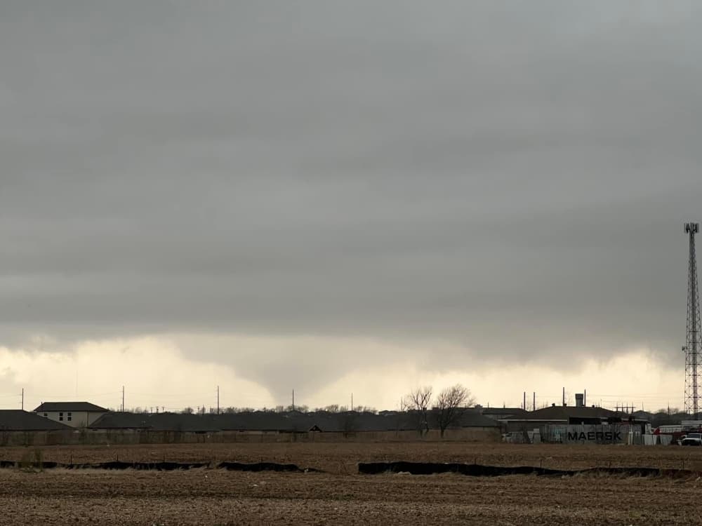 UPDATED: Tornado touches down in Round Rock near I-35, SH 45 N