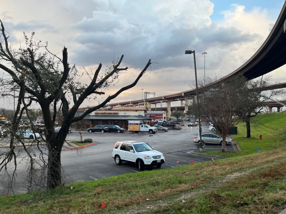First responders, officials in Round Rock working to assess tornado damage, install temporary shelters