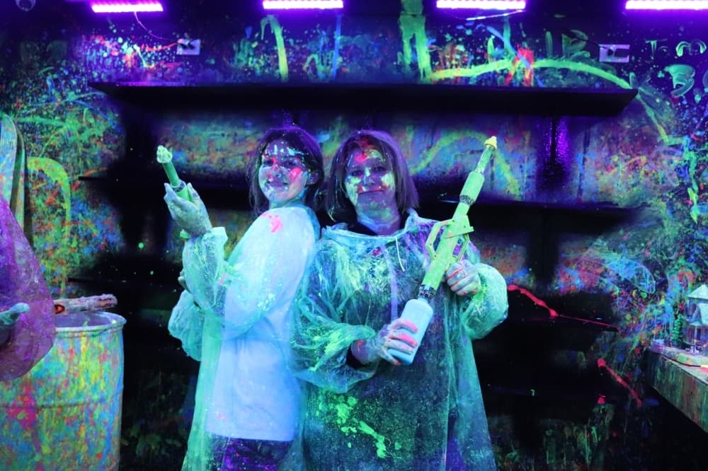 Let loose in the splatter paint room. (Zara Flores/Community Impact Newspaper)
