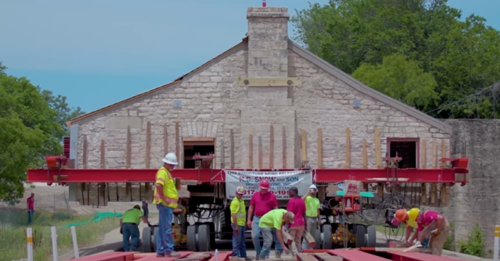 Historic Stagecoach Inn to see some interior restoration following approval of contract
