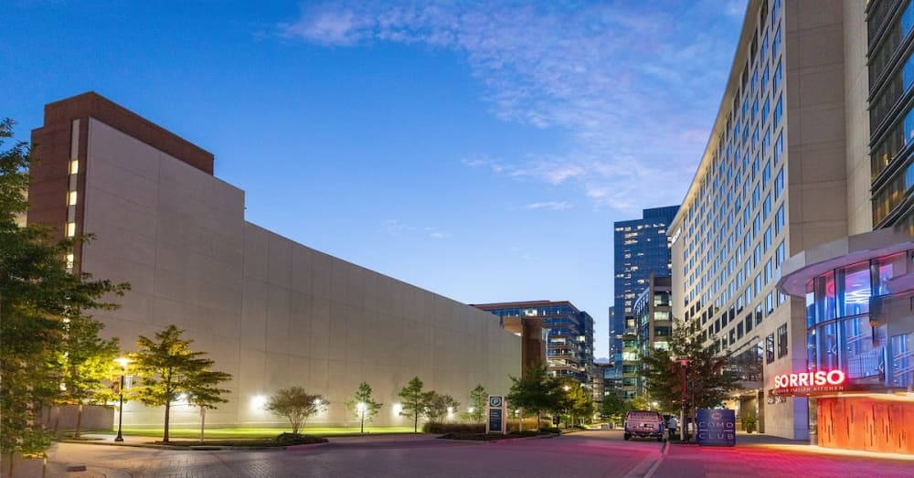 Work begins on mural in The Woodlands Waterway Square