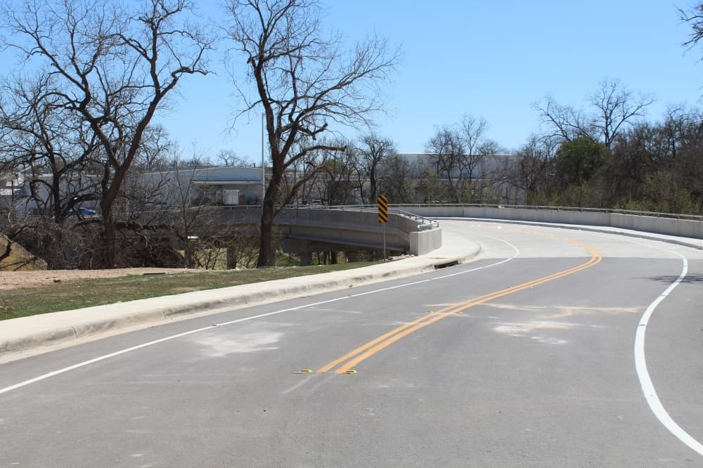 New bridge connecting Town Creek subdivision via Guenther Ave. to downtown now open