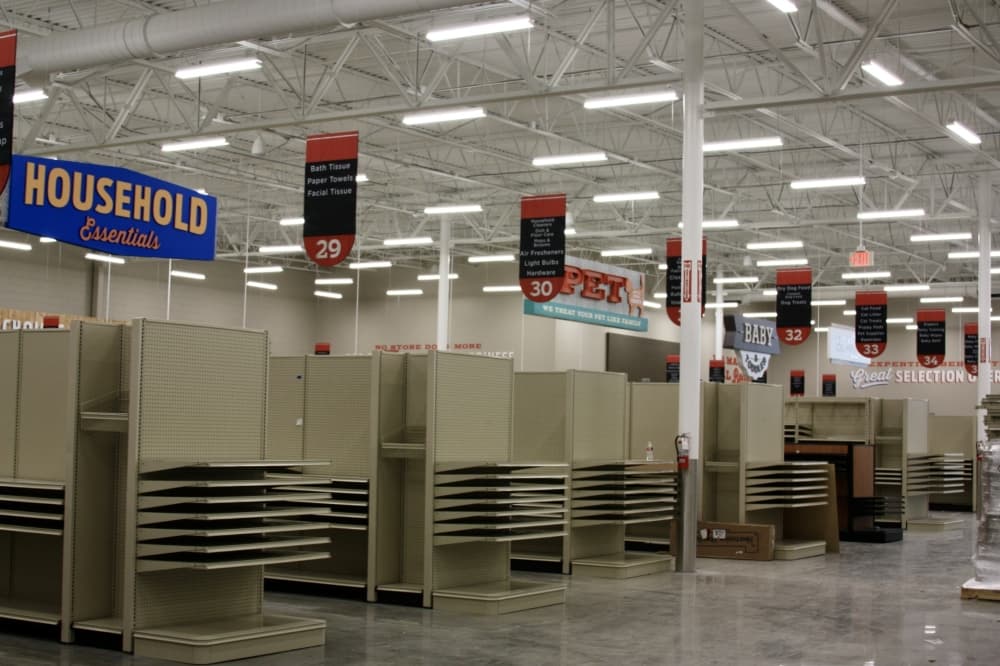 The new H-E-B is slated to open later this spring. (Lauren Canterberry/Community Impact Newspaper)