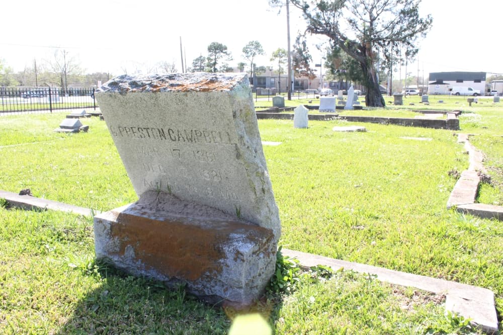 The cemetery is the final resting place for several Civil War and World War I military veterans with many of the headstones having fallen over time. (Hannah Zedaker/Community Impact Newspaper)