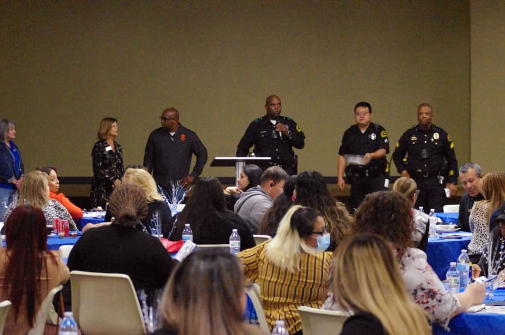 About 200 apartment complex owners and managers meet with Dallas police March 22 in Lake Highlands. (Alexander Willis/Community Impact Newspaper)