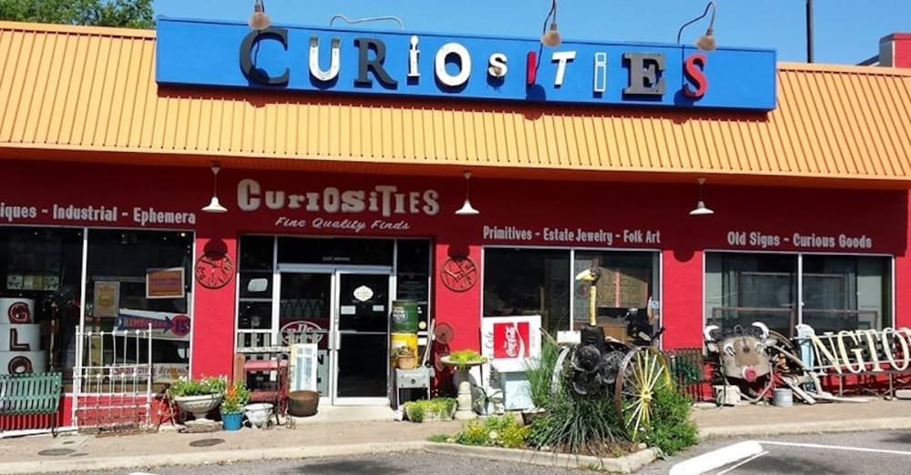 Curiosities antique shop moving to new location in Dallas