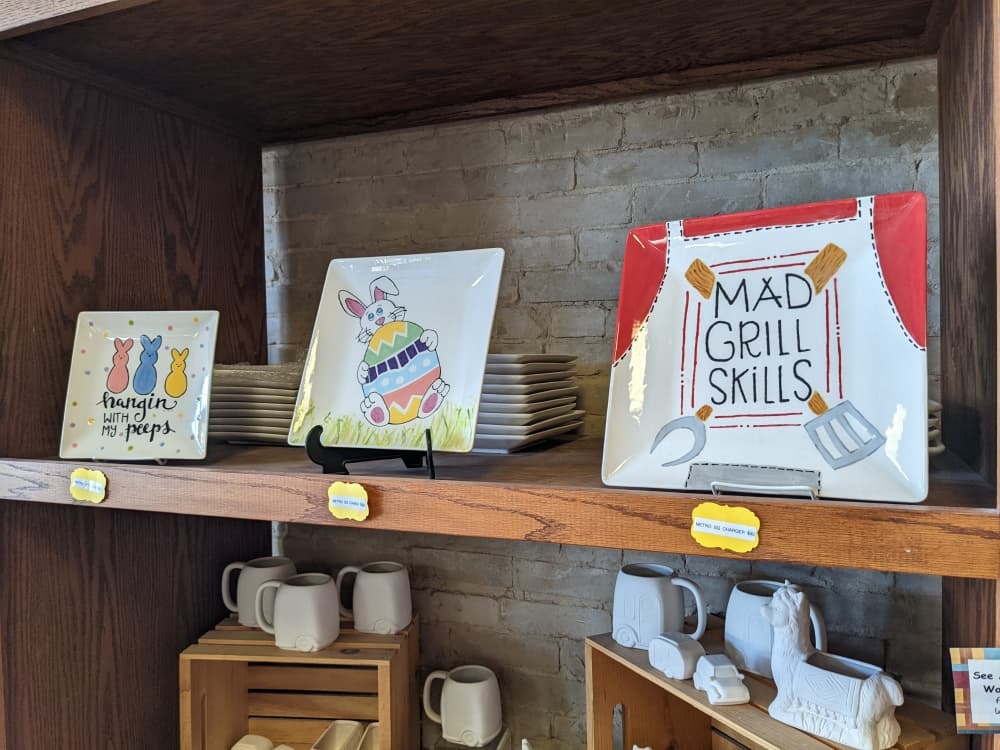 Various kitchen items can be customized for gifts. 
