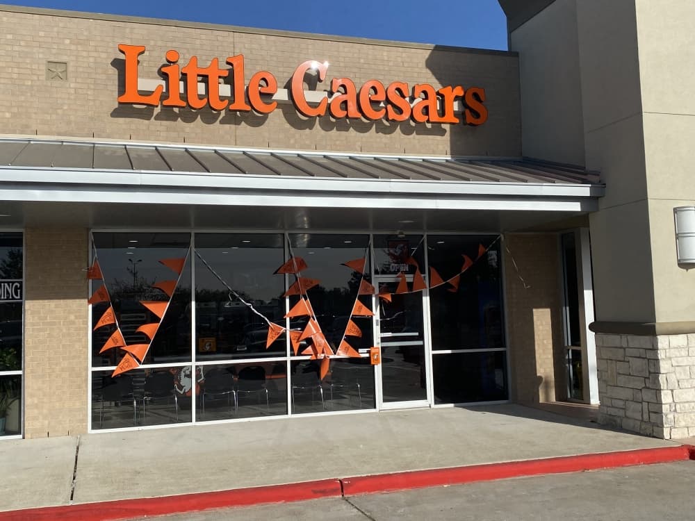 Little Caesar’s now open in Woodridge Crossing