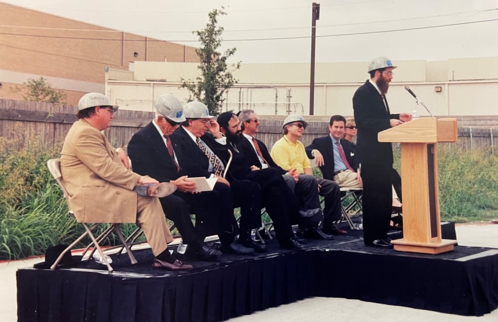 Rabbi Menachem Block speaks at the Chabad's 1999 groundbreaking.