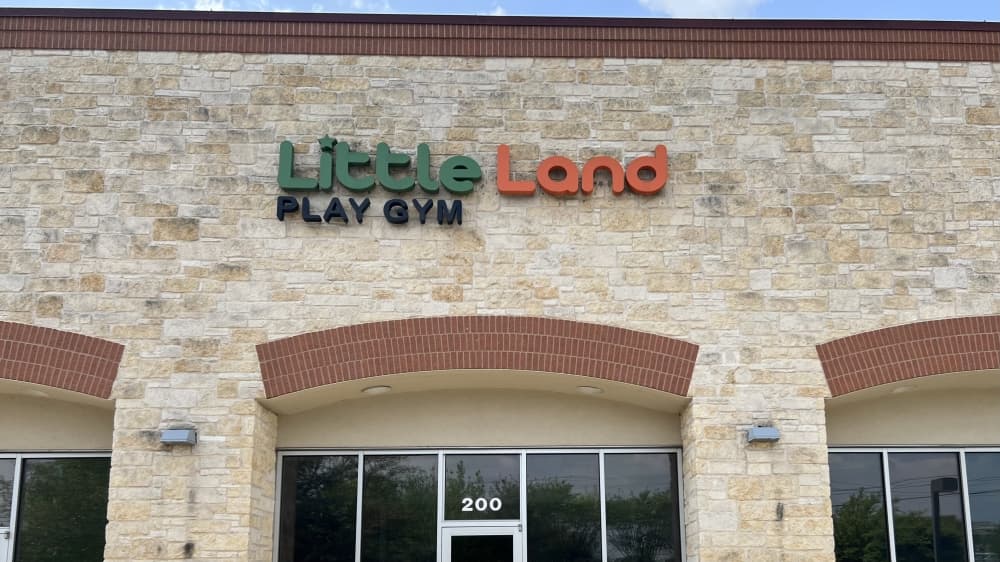 2 businesses permanently close in Lakeway, Bee Cave